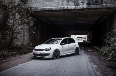 Volkswagen Golf / R / GTI