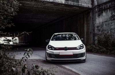 Volkswagen Golf / R / GTI