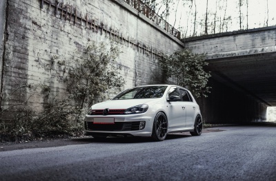 Volkswagen Golf / R / GTI