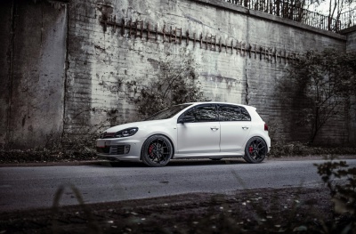 Volkswagen Golf / R / GTI