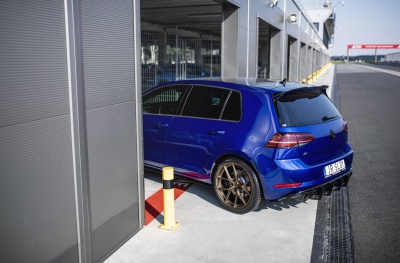 Volkswagen japan racing wheels details