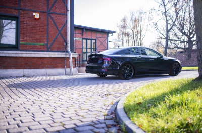 Audi Glossy Black