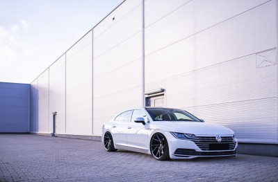 Volkswagen japan racing rim details