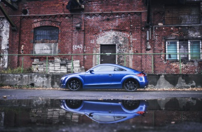 Audi Glossy Black