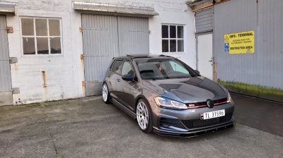 Volkswagen Golf / R / GTI