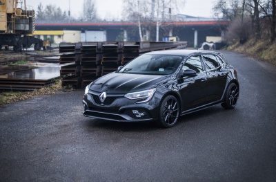 Renault Hyper Black