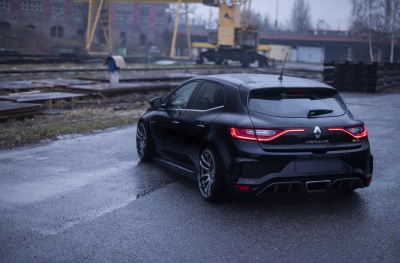 Renault Hyper Black