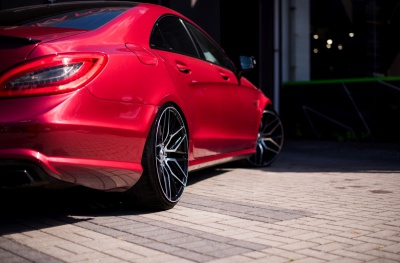 Mercedes-Benz Gloss Black Machined Face