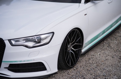 Audi Gloss Black Machined Face