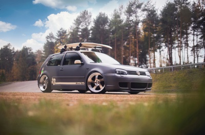 Volkswagen Golf / R / GTI