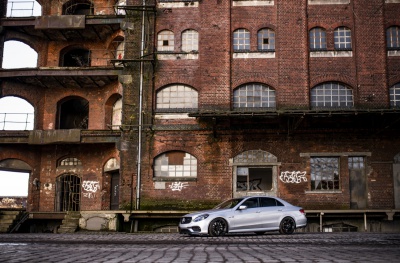 Mercedes-Benz Glossy Black