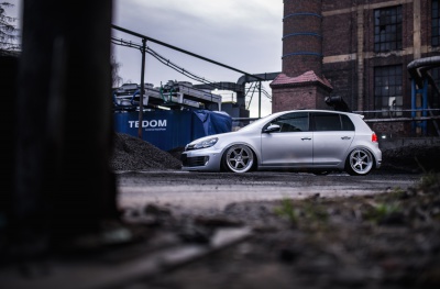 Volkswagen Golf / R / GTI