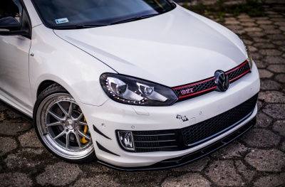 Volkswagen Golf / R / GTI