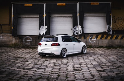 Volkswagen Golf / R / GTI