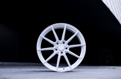 SL02 White