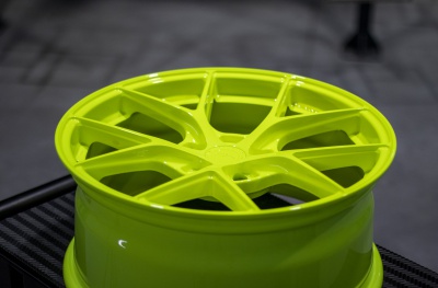 SL01 Gloss Neon Yellow