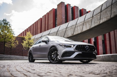 Mercedes-Benz Glossy Black