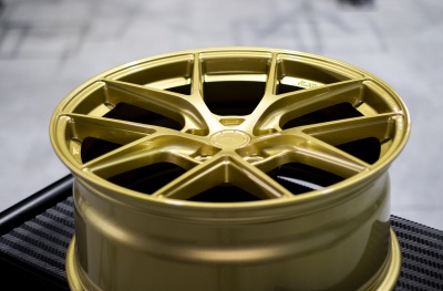 SL01 Gloss Gold