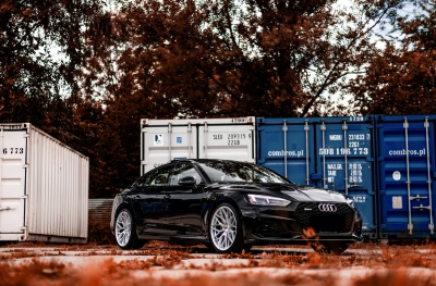 Audi Gloss Black Machined Face