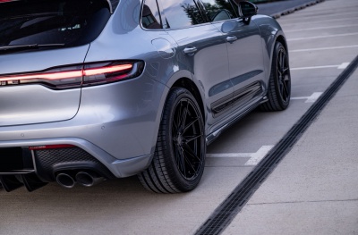 Porsche japan racing rim details