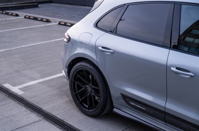 Porsche Glossy Black