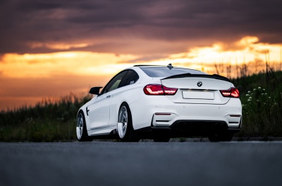 BMW 4 Series / M4