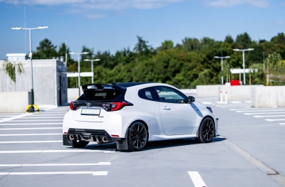 Toyota SL02