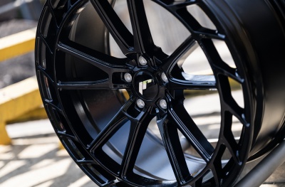 JR45 Glossy Black
