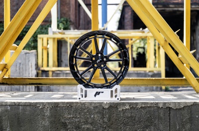 JR45 Glossy Black