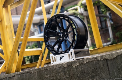 JR45 Glossy Black