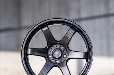 SL03 Gloss Graphite