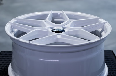 JR34 Gloss White