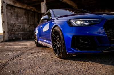 Audi Gloss Black Machined Face