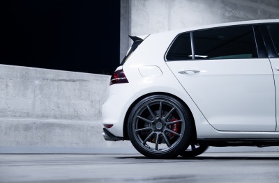 Volkswagen Golf / R / GTI
