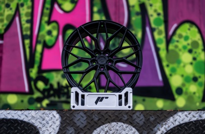 JR46 Matt Black