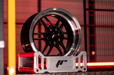 JR7 Gloss Black Machined Lip