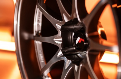 JR5 Hyper Black