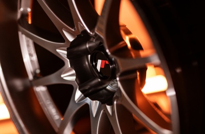 JR5 Hyper Black
