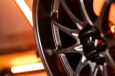 JR5 Hyper Black