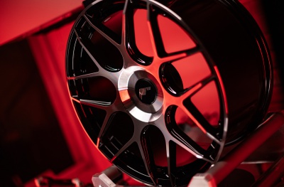 JR18 Gloss Black Machined Face