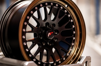 JR10 Matt Black Bronze Lip