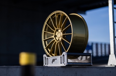 SL05 Gloss Gold