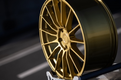 SL05 Gloss Gold