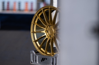SL05 Gloss Gold