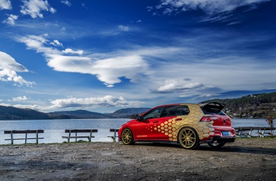 Volkswagen Golf / R / GTI