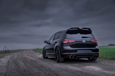 Volkswagen Golf / R / GTI