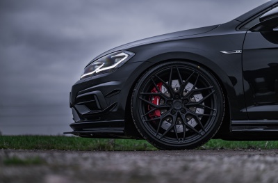 Volkswagen Golf / R / GTI
