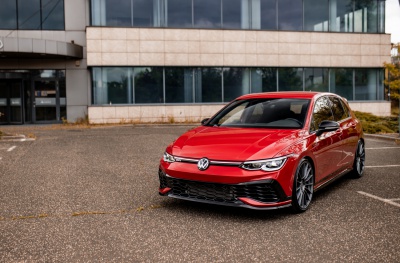 Volkswagen Golf / R / GTI