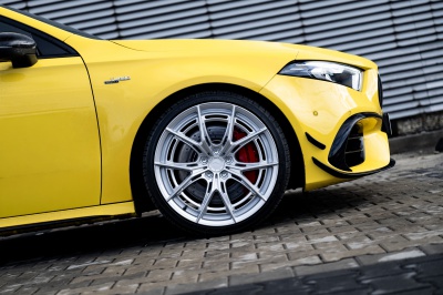 Mercedes-Benz japan racing rim details