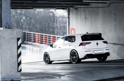 Volkswagen japan racing rim details